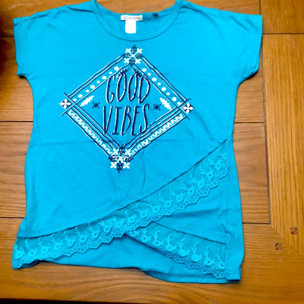 A good vibes tee